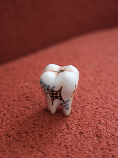 Sweet trap（tooth）sculpture