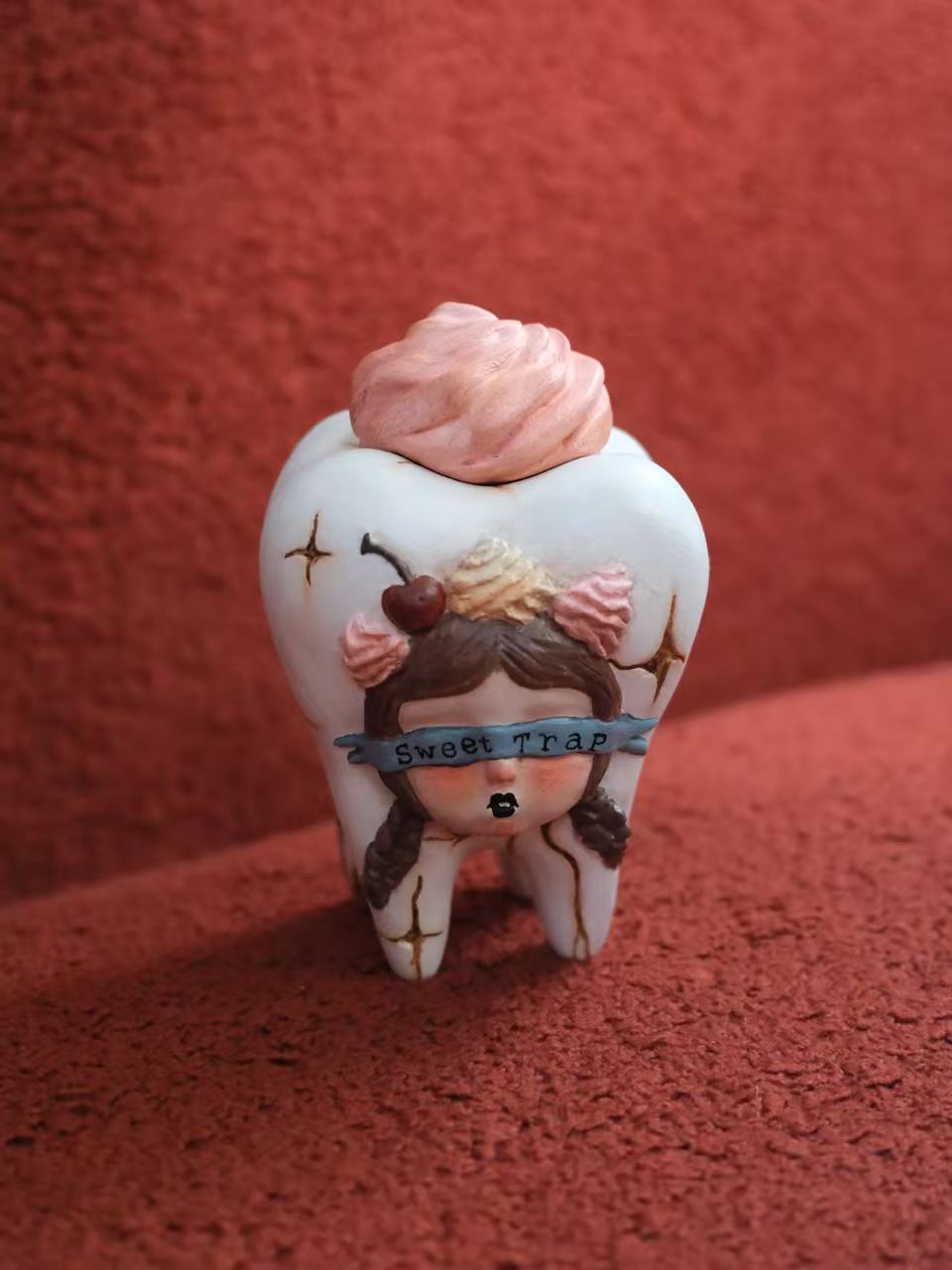 Sweet trap（tooth）sculpture