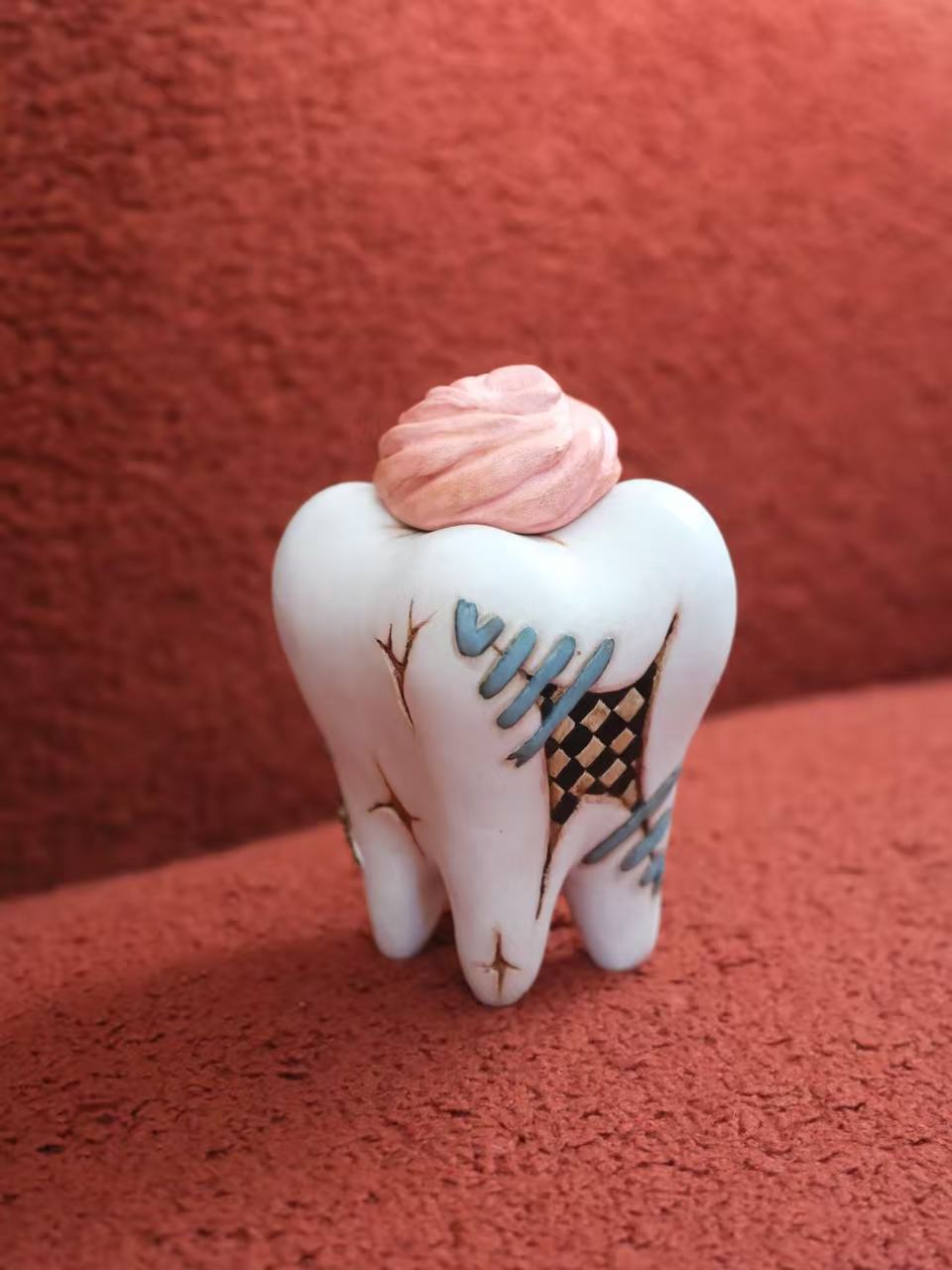 Sweet trap（tooth）sculpture