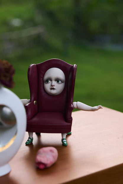 Face Shaped Sofa Ornament